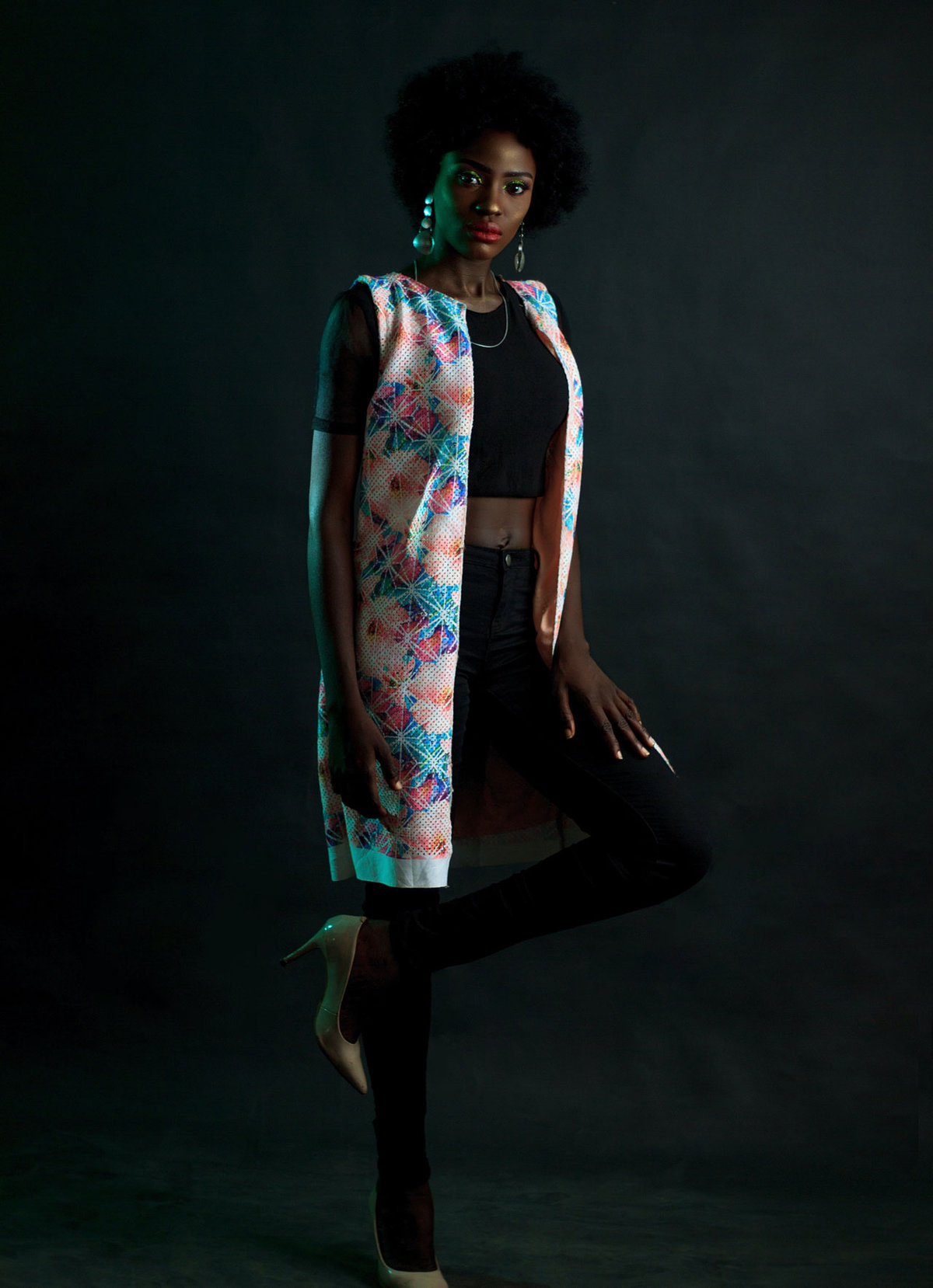 Vêtements mode et accessoires pour femme, élégance et style contemporain.