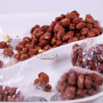 Céréales de viande séchée emballées, pour snacking ou apéro.